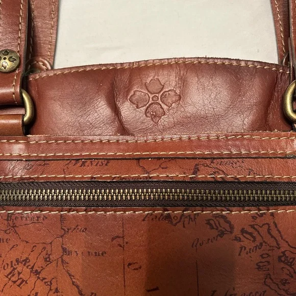 Patricia Nash Map Print Leather Tote Bag - Picture 4 of 5